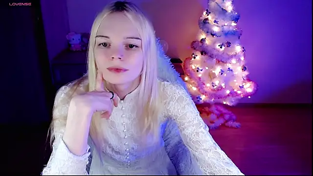 Emily Nyaffee online show from December 22, 6:15 pm