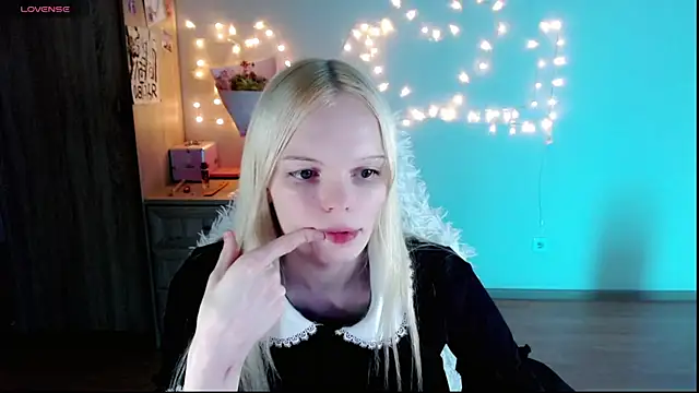 Emily Nyaffee online show from March 3, 6:33 pm