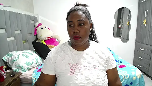 thickebonymilfF online show from March 31, 2:57 am