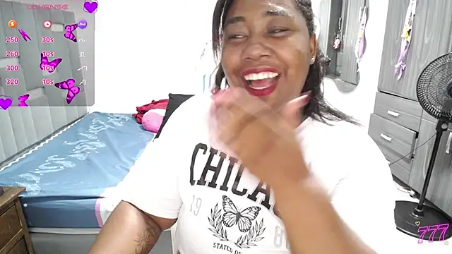 thickebonymilfF online show from May 20, 5:35 am