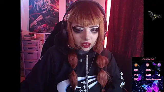 Snapshot of linda_mort chatting on May 6, 9:09 pm linda mort online show from May 6, 9:09 pm