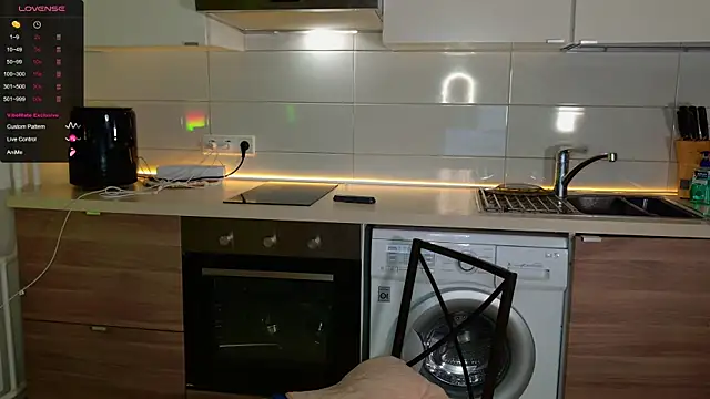 MissLovex online show from March 27, 2:17 am