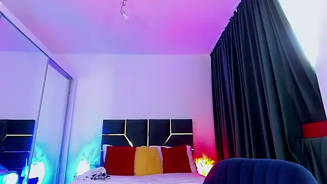 AllisonSweets online show from April 15, 12:45 pm