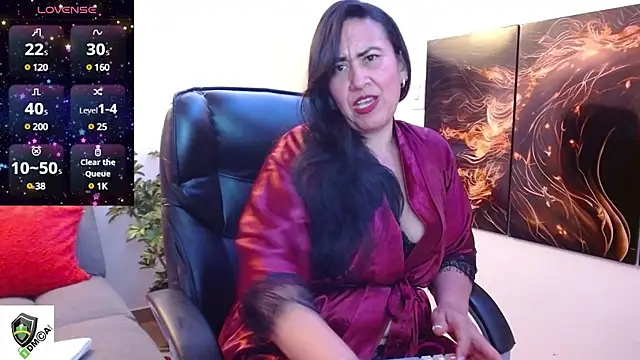 Snapshot of amalia_brunette chatting on March 1, 10:53 pm amalia brunette online show from March 1, 10:53 pm