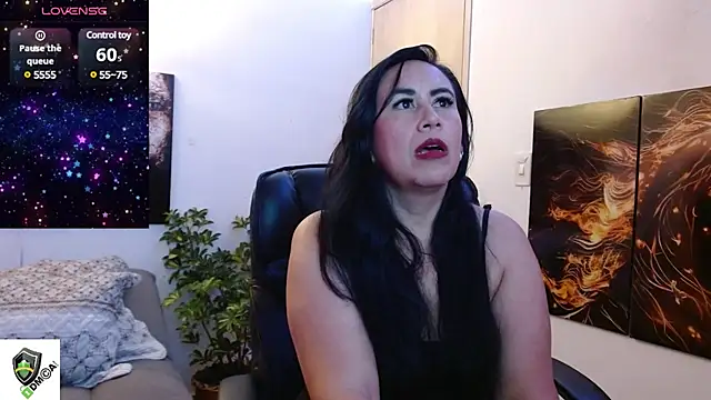 Snapshot of amalia_brunette chatting on March 8, 10:56 pm amalia brunette online show from March 8, 10:56 pm