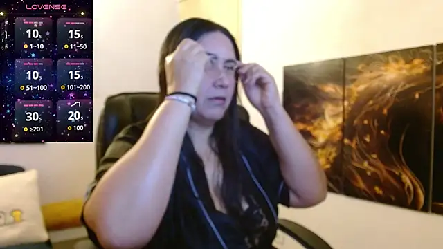 Snapshot of amalia_brunette chatting on January 5, 11:08 pm amalia brunette online show from January 5, 11:08 pm