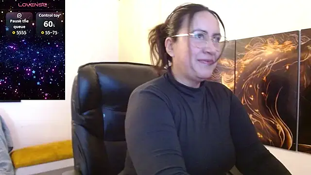 Snapshot of amalia_brunette chatting on January 12, 10:59 pm amalia brunette online show from January 12, 10:59 pm