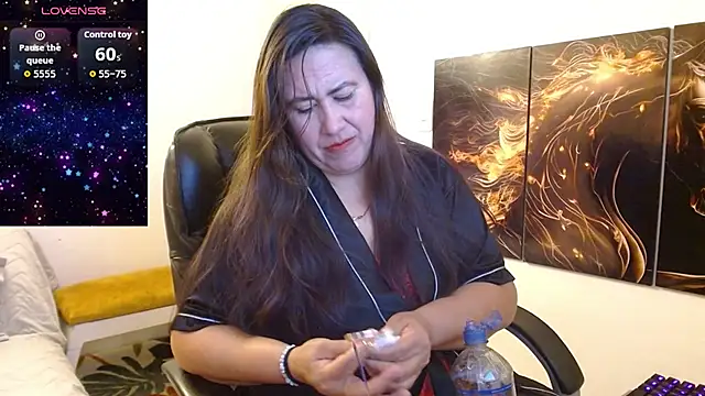 Snapshot of amalia_brunette chatting on January 16, 12:58 am amalia brunette online show from January 16, 12:58 am