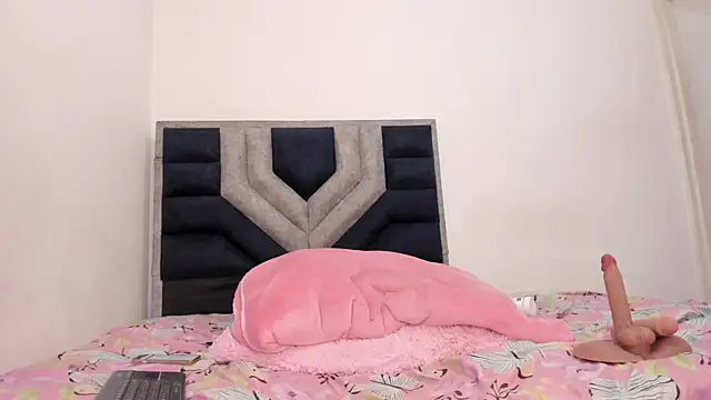 TiiffanyEvans1 online show from February 14, 3:53 pm