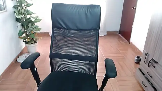 Queen camila online show from February 9, 9:41 pm