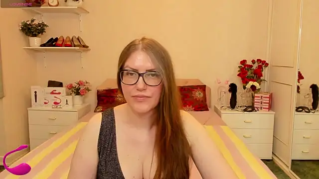 AmandamurX online show from June 12, 1:43 pm