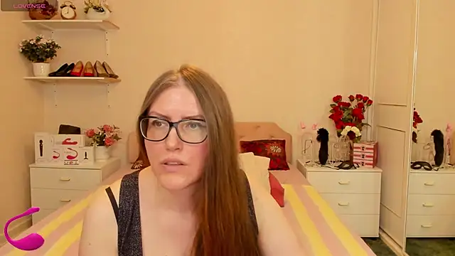AmandamurX online show from June 13, 1:31 pm