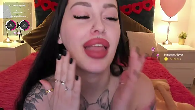 Snapshot of missAngellina chatting on March 4, 1:55 am missAngellina online show from March 4, 1:55 am