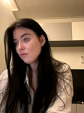 Angela Fosterr online show from October 31, 4:19 pm