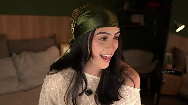 Snapshot of afrodita__25 chatting on May 12, 11:13 pm afrodita 25 online show from May 12, 11:13 pm