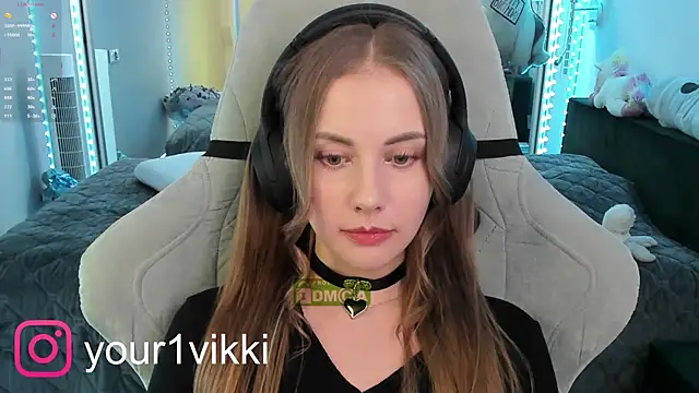 Vikki Cheese online show from February 16, 4:42 am