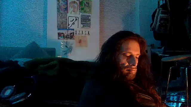 Snapshot of DownstairsSky chatting on December 25, 11:11 am DownstairsSky online show from December 25, 11:11 am