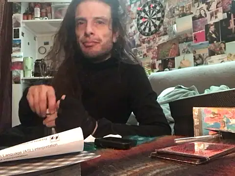 Snapshot of DownstairsSky chatting on January 27, 2:31 am DownstairsSky online show from January 27, 2:31 am