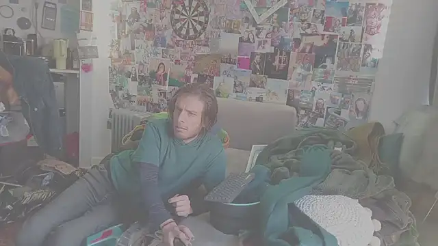 Snapshot of DownstairsSky chatting on February 4, 8:49 pm DownstairsSky online show from February 4, 8:49 pm