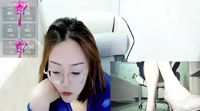 Snapshot of -orange_ chatting on January 10, 4:54 am -orange online show from January 10, 4:54 am