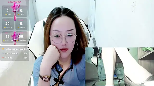 Snapshot of -orange_ chatting on January 19, 9:11 am -orange online show from January 19, 9:11 am