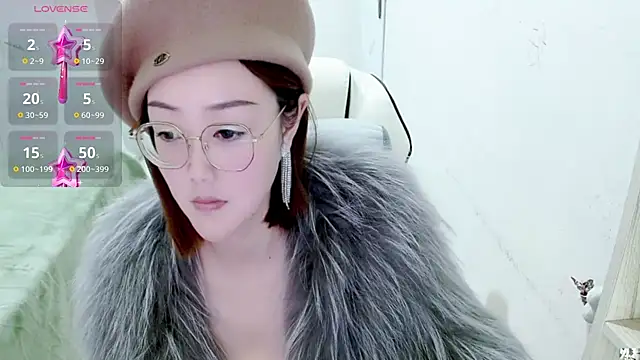 Snapshot of -orange_ chatting on February 23, 2:29 am -orange online show from February 23, 2:29 am