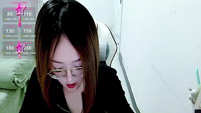 Snapshot of -orange_ chatting on February 24, 10:59 am -orange online show from February 24, 10:59 am