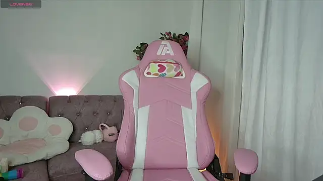 Snapshot of keissy_rincon_ chatting on January 9, 10:52 pm keissy rincon online show from January 9, 10:52 pm