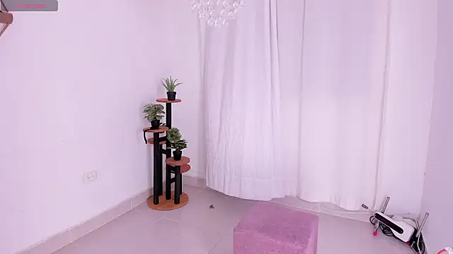 keissy rincon  online show from March 18, 11:30 pm