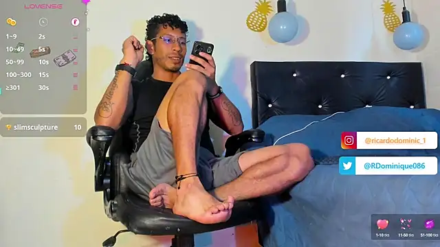 Snapshot of FuckHardlove chatting on February 12, 10:26 pm FuckHardlove online show from February 12, 10:26 pm