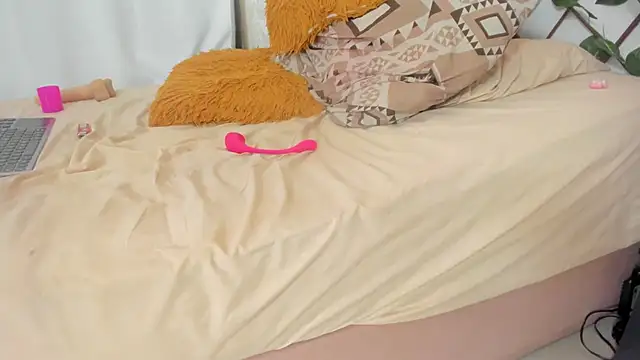 Latina BigBoobs online show from December 25, 5:47 pm