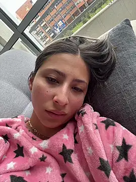 Ameellie online show from February 21, 4:08 pm