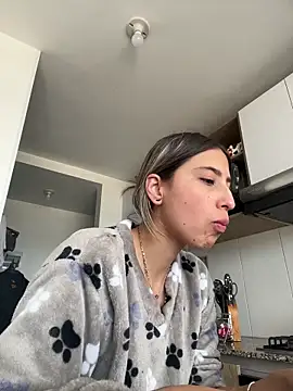 Ameellie online show from March 22, 3:15 pm