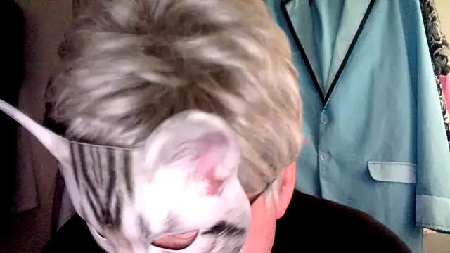 Snapshot of Sigorius chatting on June 5, 5:29 pm Sigorius online show from June 5, 5:29 pm