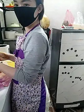 I AM NOT A SLUT online show from October 24, 1:35 am