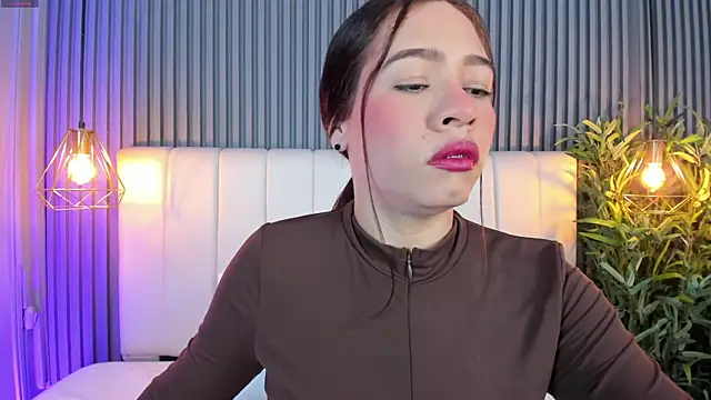 SaraRiley online show from December 20, 10:50 pm