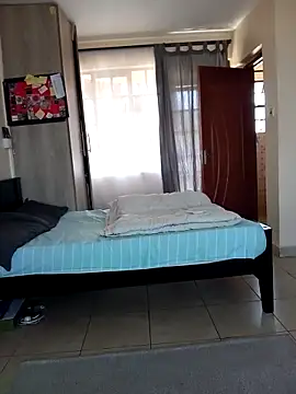 skiihot online show from December 15, 10:30 am