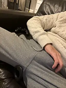 Snapshot of athenphysics chatting on December 17, 3:28 pm athenphysics online show from December 17, 3:28 pm