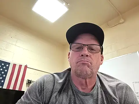 Cockrub1 online show from May 1, 6:56 pm