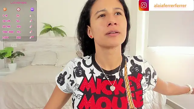 Alaia Ferrer  online show from February 14, 8:26 pm