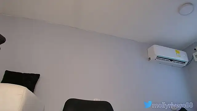 Snapshot of mollyrivera chatting on September 8, 9:47 pm mollyrivera online show from September 8, 9:47 pm