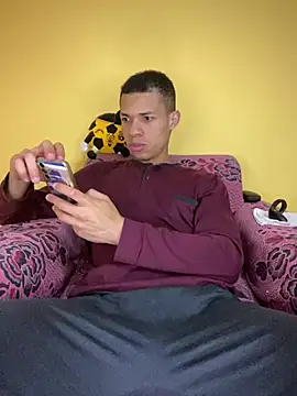 MoiseXxx 777 online show from February 11, 7:12 am