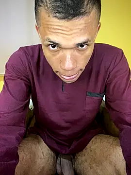 MoiseXxx 777 online show from October 2, 6:42 am