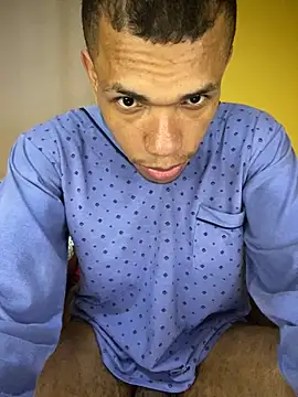 MoiseXxx 777 online show from October 5, 1:04 am