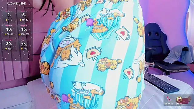 Snapshot of andrea_alvarz chatting on February 22, 7:56 am andrea alvarz online show from February 22, 7:56 am