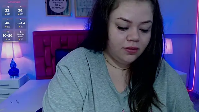 Snapshot of Charming_girl69 chatting on March 21, 9:01 am Charming girl69 online show from March 21, 9:01 am