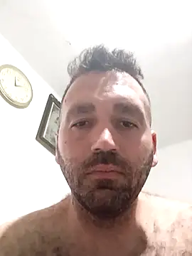 Snapshot of florin421 chatting on January 25, 9:14 pm florin421 online show from January 25, 9:14 pm