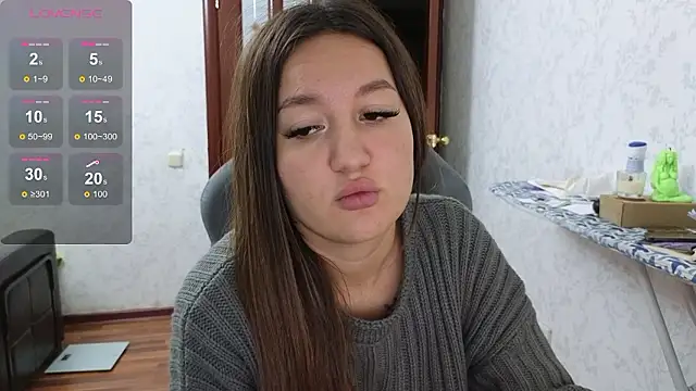 Nelly Fischer online show from December 5, 2:55 pm