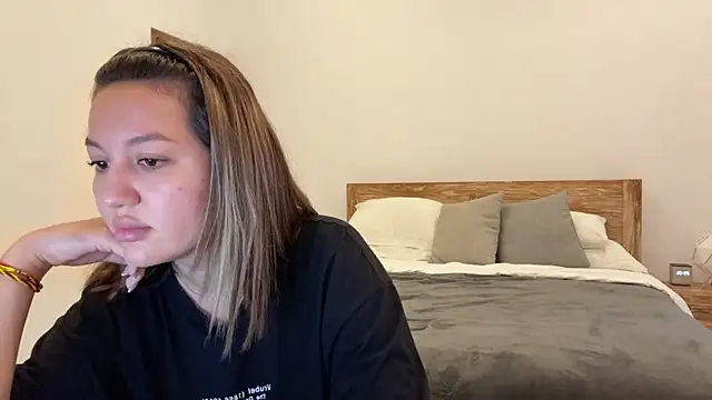 Nelly Fischer online show from September 15, 1:05 am