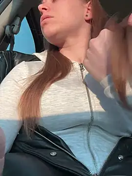 Snapshot of MilissaSee chatting on February 24, 1:53 pm MilissaSee online show from February 24, 1:53 pm